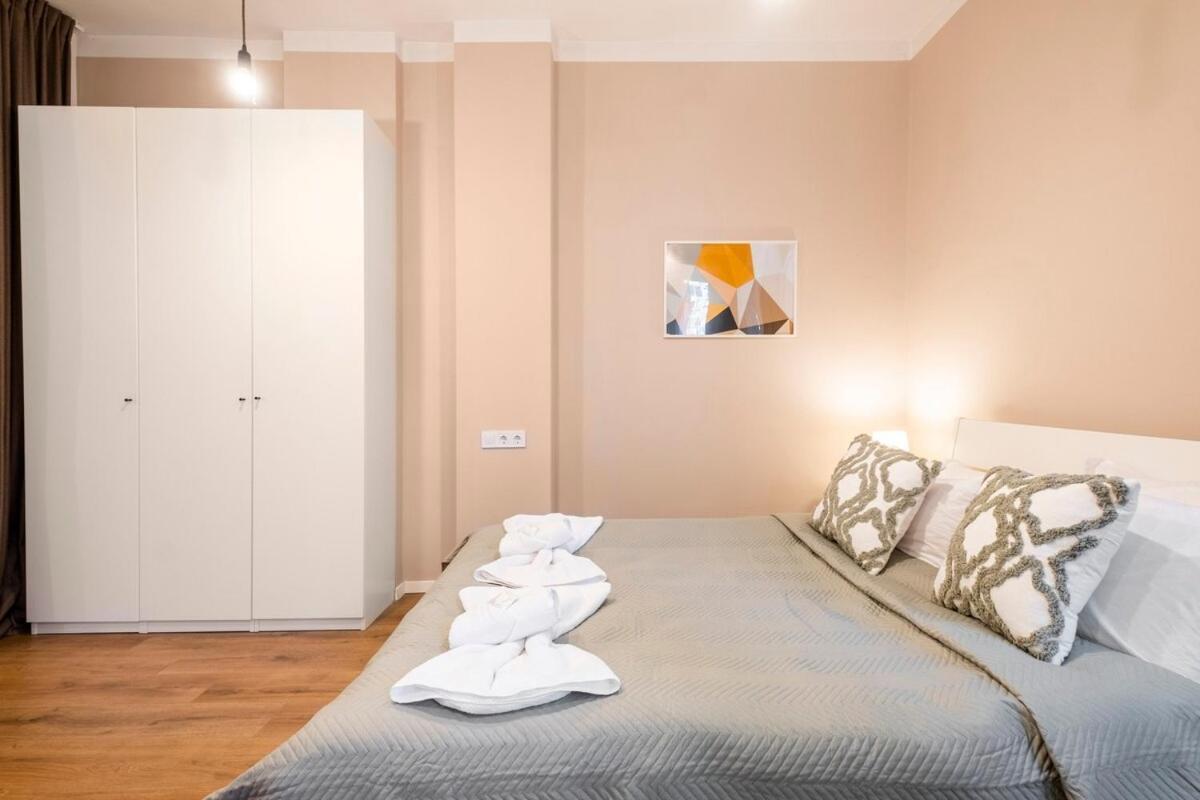 Top Centre 1 Bedroom Apt Next To Vitosha Blvd. صوفيا المظهر الخارجي الصورة